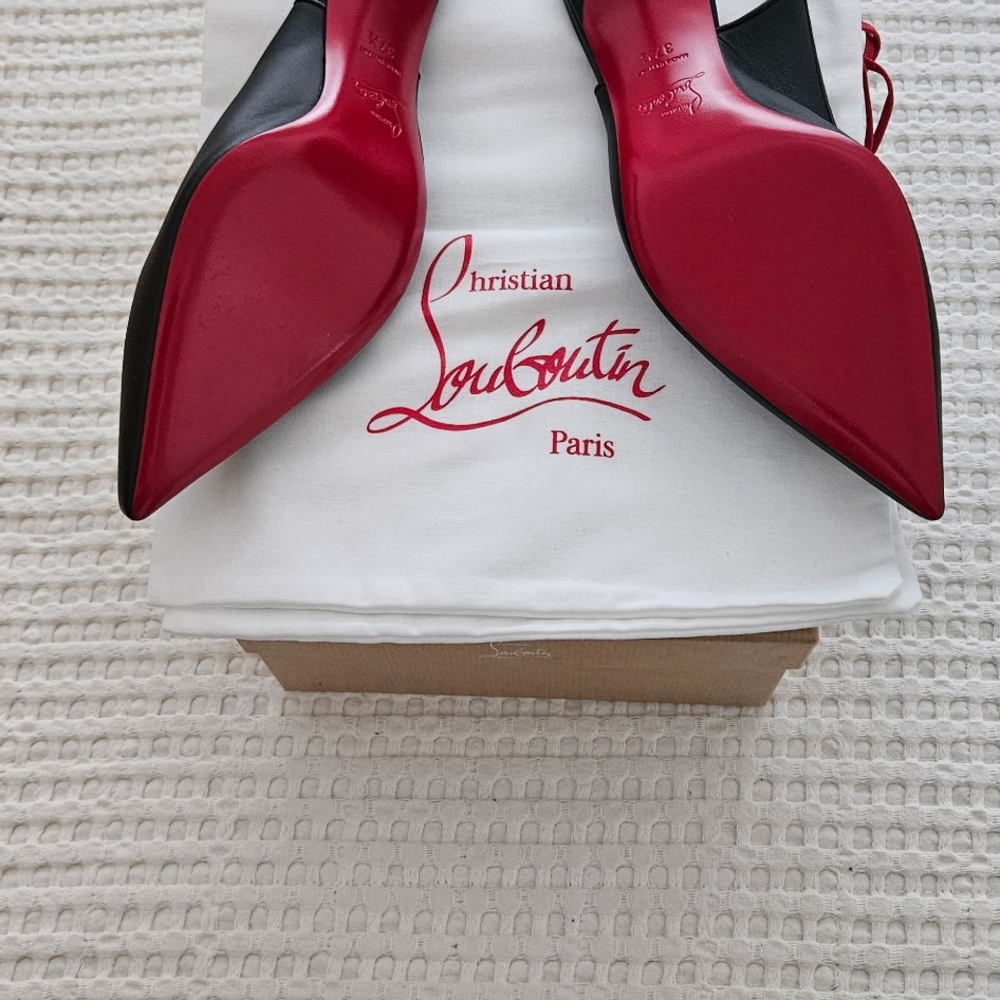Step into luxury with these stunning new Christian Louboutin black heels! - Picture 2 of 5